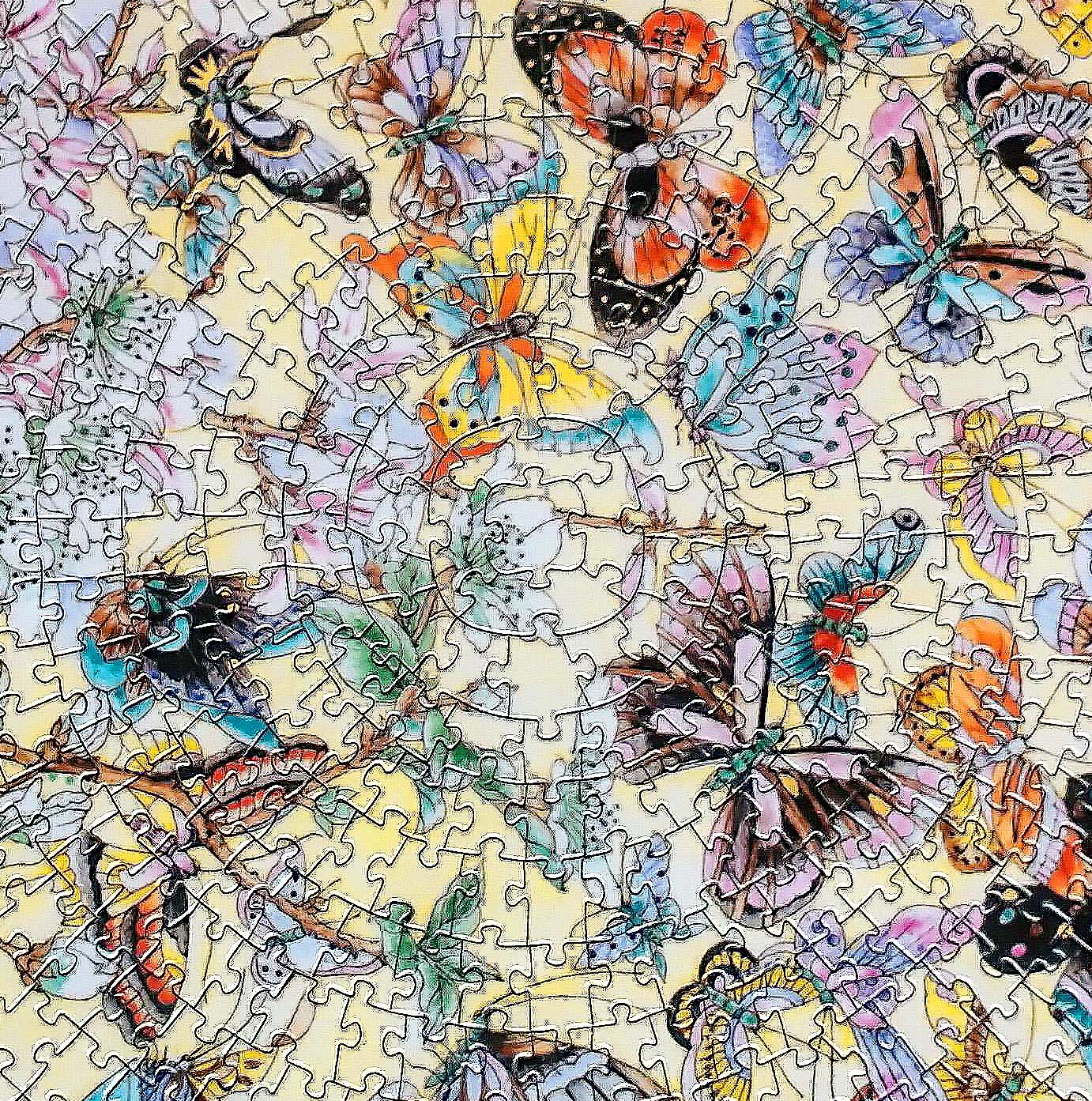 High Quality 99 Butterflies Round Jigsaw Puzzle