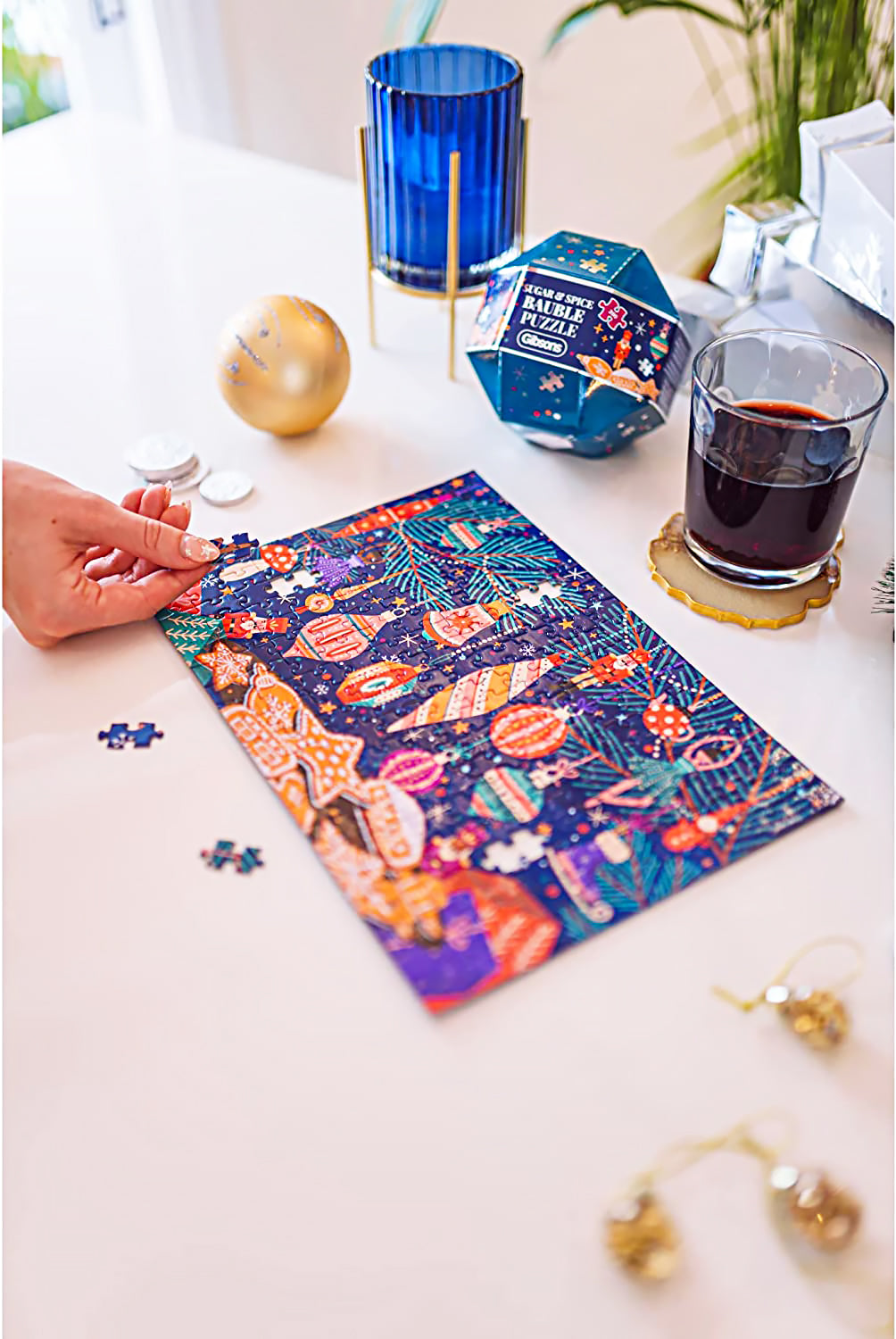Who knew a jigsaw puzzle could be the perfect Christmas tree decoration?